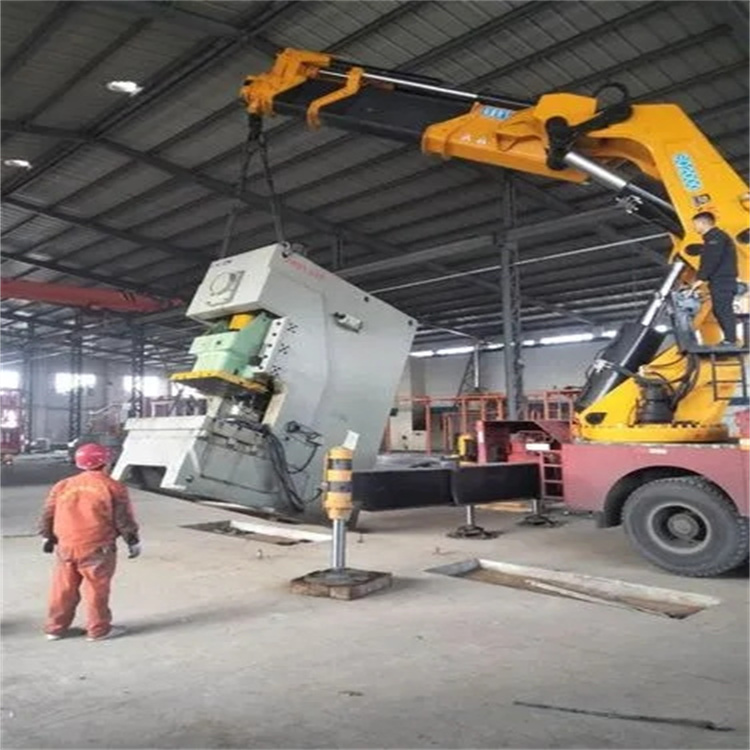 大冶80吨折臂吊车出租附近电话