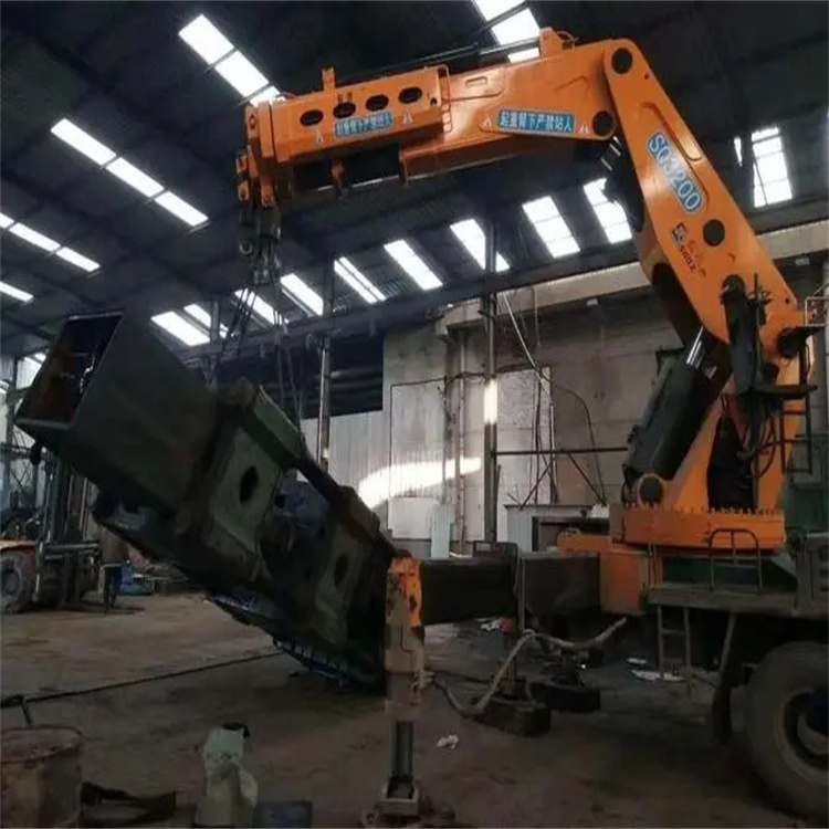 大冶130吨折臂吊车出租吊机租赁附近电话